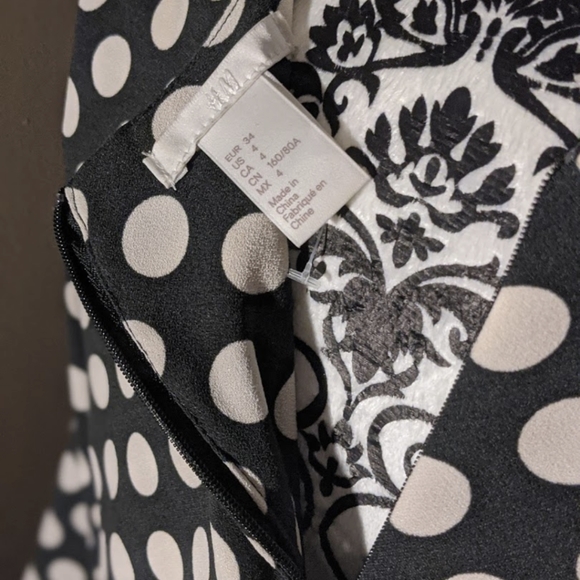 🔥3/$30🔥H&M Polka dot shift dress - sz 4 - Picture 6 of 8